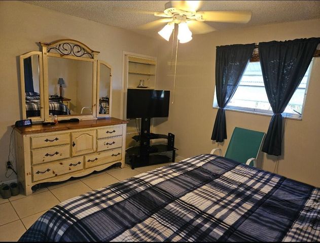 2581 N Garden 202 Drive N 202, Lake Worth, FL 33461