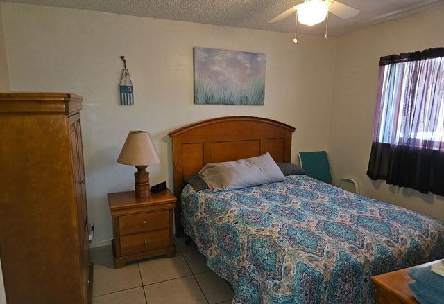 2581 N Garden 202 Drive N 202, Lake Worth, FL 33461