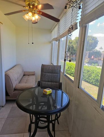 2581 N Garden 202 Drive N 202, Lake Worth, FL 33461