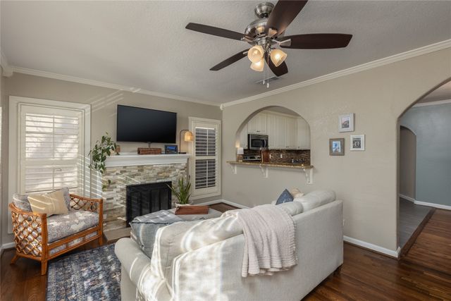 3924 Birchman Avenue, Fort Worth, TX 76107