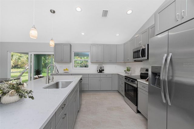6221 LACHINE AVENUE, North Port, FL 34291