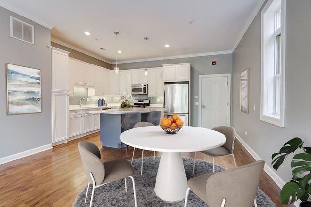 819 Foster Street 3N, Evanston, IL 60201