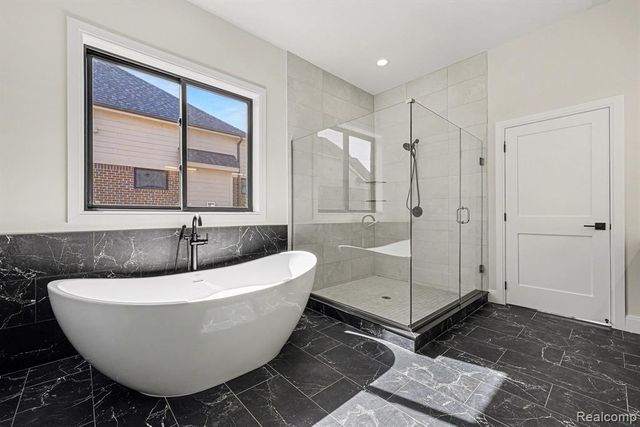 57135 Meadowridge Drive, Washington, MI 48094