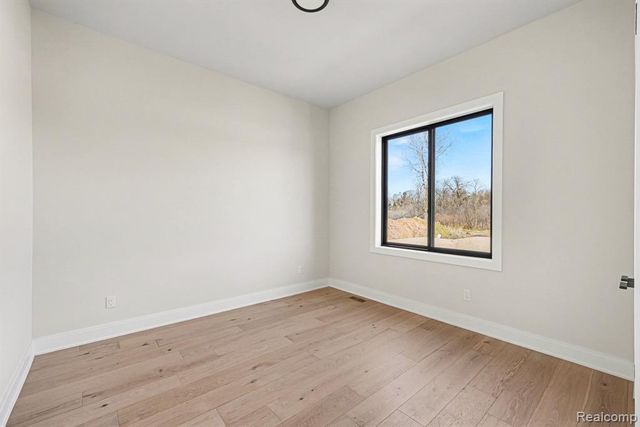 57135 Meadowridge Drive, Washington, MI 48094