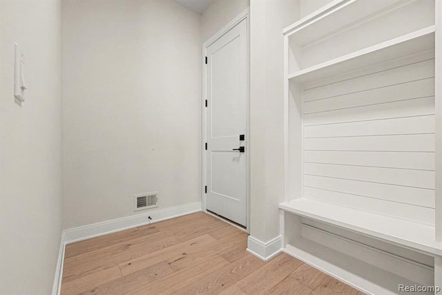 57135 Meadowridge Drive, Washington, MI 48094