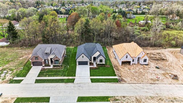 57135 Meadowridge Drive, Washington, MI 48094