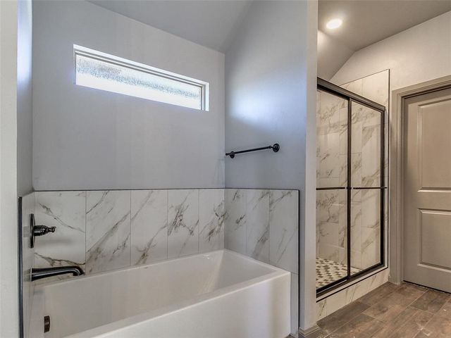 8651 Oak Tree Circle, Edmond, OK 73025