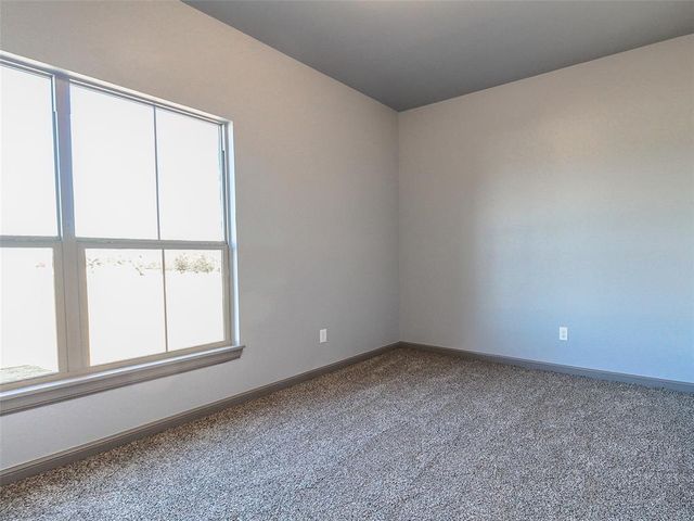 8651 Oak Tree Circle, Edmond, OK 73025