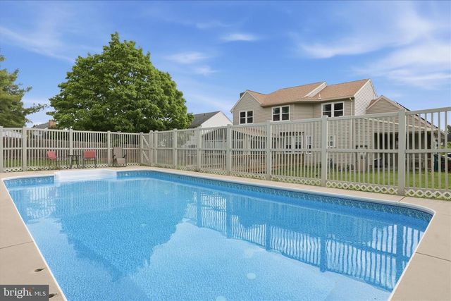 605 FAIR MEADOWS BLVD, Hagerstown, MD 21740