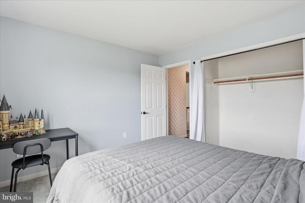 Image 19 of property listing at 605 FAIR MEADOWS BLVD, Hagerstown, MD 21740