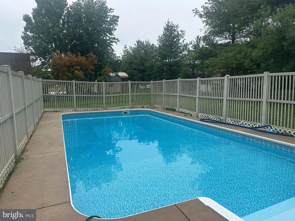 Image 26 of property listing at 605 FAIR MEADOWS BLVD, Hagerstown, MD 21740