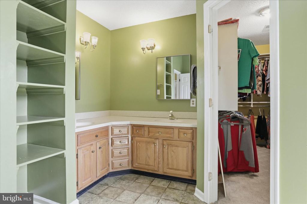 Image 31 of property listing at 605 FAIR MEADOWS BLVD, Hagerstown, MD 21740