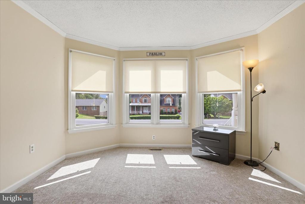 Image 6 of property listing at 605 FAIR MEADOWS BLVD, Hagerstown, MD 21740