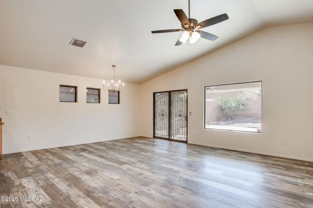 6765 W Copperwood Way, Tucson, AZ 85757