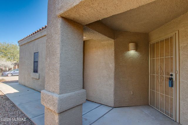 6765 W Copperwood Way, Tucson, AZ 85757