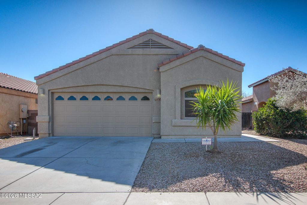 6765 W Copperwood Way, Tucson, AZ 85757