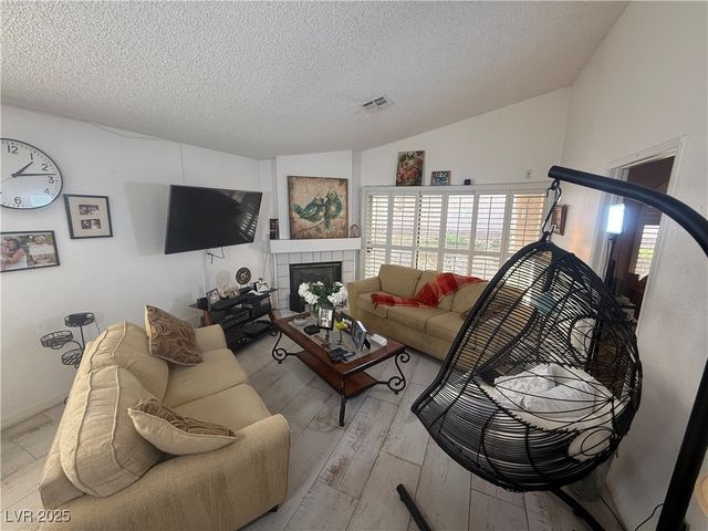 557 Yacht Harbor Drive, Las Vegas, NV 89145