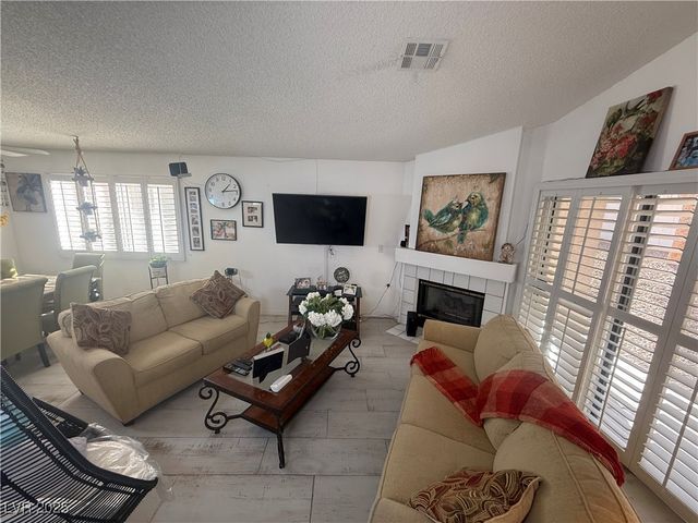 557 Yacht Harbor Drive, Las Vegas, NV 89145