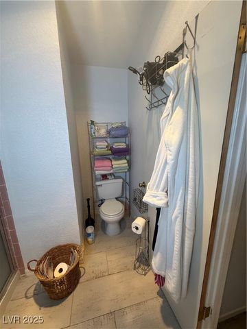 557 Yacht Harbor Drive, Las Vegas, NV 89145