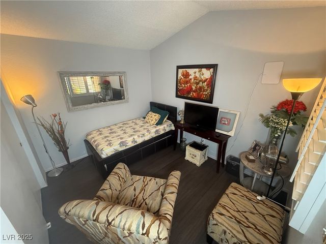 557 Yacht Harbor Drive, Las Vegas, NV 89145