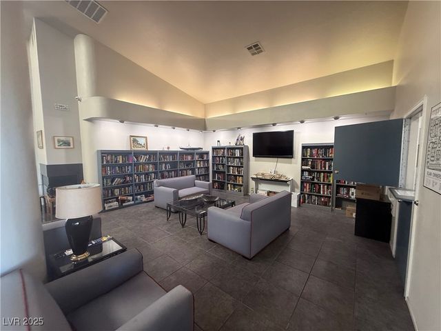 557 Yacht Harbor Drive, Las Vegas, NV 89145