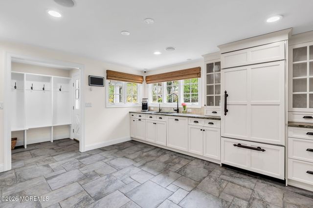 9 N Cherry Lane, Rumson, NJ 07760