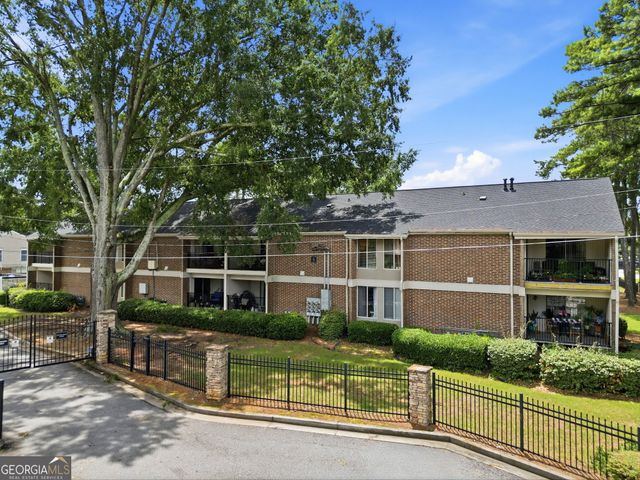 3301 Henderson Mill Road S4, Chamblee, GA 30341