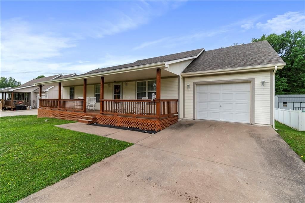 606 S Thornton Street, Richmond, MO 64085