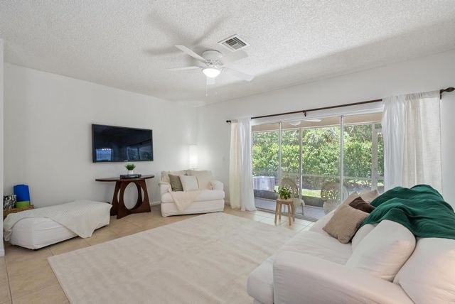 4727 Palmbrooke Circle, West Palm Beach, FL 33417