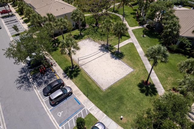 4727 Palmbrooke Circle, West Palm Beach, FL 33417