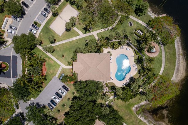 4727 Palmbrooke Circle, West Palm Beach, FL 33417