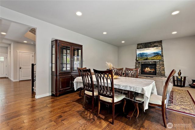 15407 61st Place W, Edmonds, WA 98026