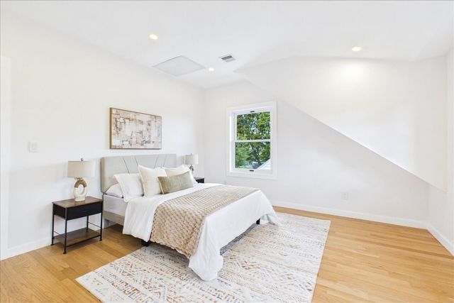 19 Montview Ave, Waltham, MA 02451