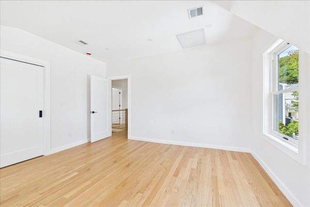 19 Montview Ave, Waltham, MA 02451