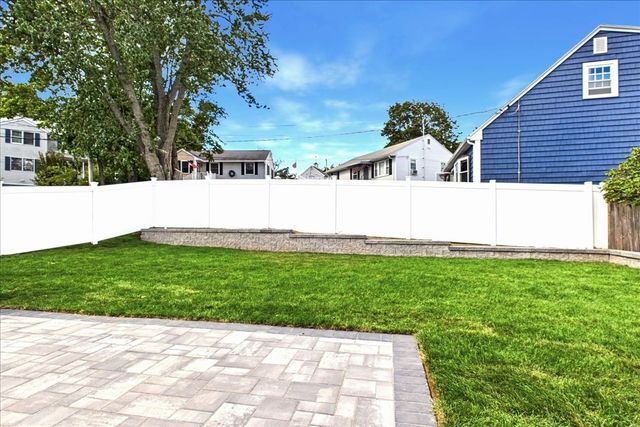 19 Montview Ave, Waltham, MA 02451