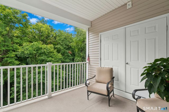 623 Brookside Court 623, Newtown, CT 06470