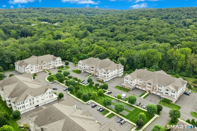 623 Brookside Court 623, Newtown, CT 06470