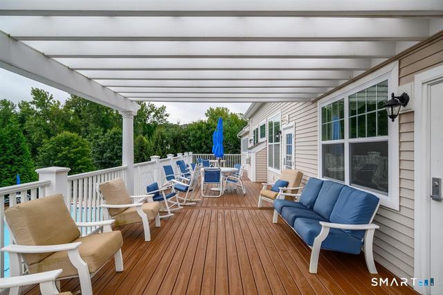 623 Brookside Court 623, Newtown, CT 06470