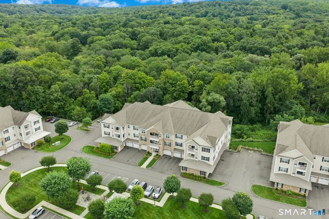 623 Brookside Court 623, Newtown, CT 06470