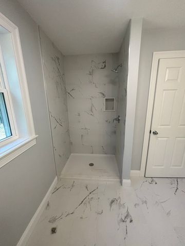 39 Hosmer St, West Boylston, MA 01583