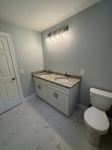 39 Hosmer St, West Boylston, MA 01583