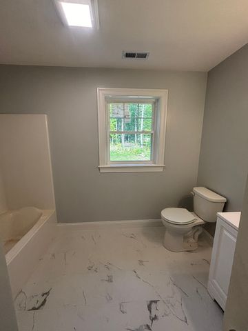 39 Hosmer St, West Boylston, MA 01583