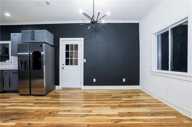 3040 Valley Circle, Decatur, GA 30033