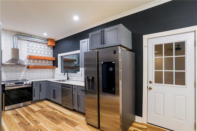 3040 Valley Circle, Decatur, GA 30033