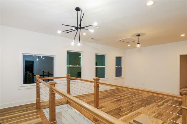 3040 Valley Circle, Decatur, GA 30033