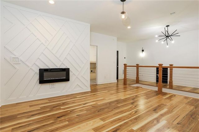 3040 Valley Circle, Decatur, GA 30033