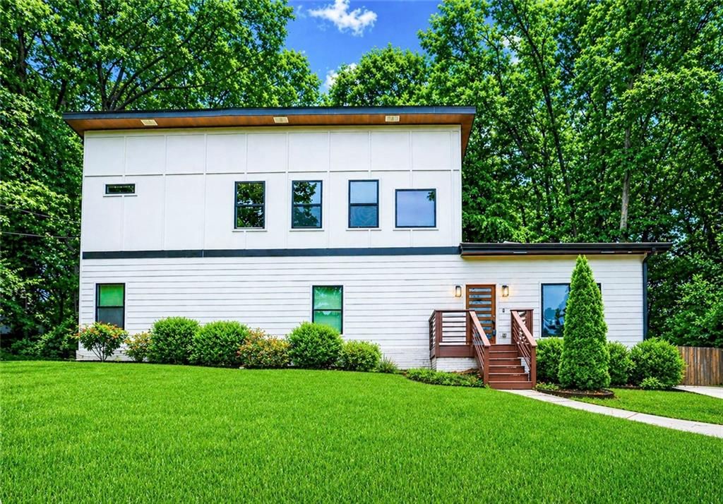 3040 Valley Circle, Decatur, GA 30033