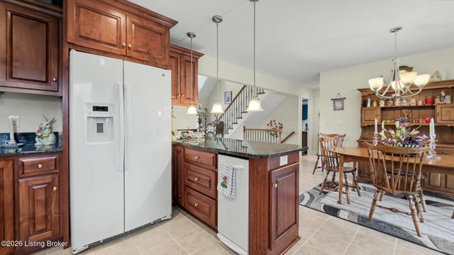 10114 Glen Rose Ct, Louisville, KY 40229