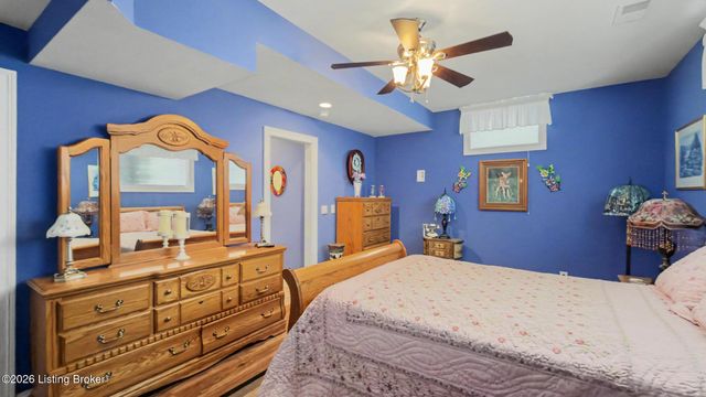 10114 Glen Rose Ct, Louisville, KY 40229