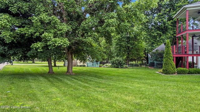10114 Glen Rose Ct, Louisville, KY 40229